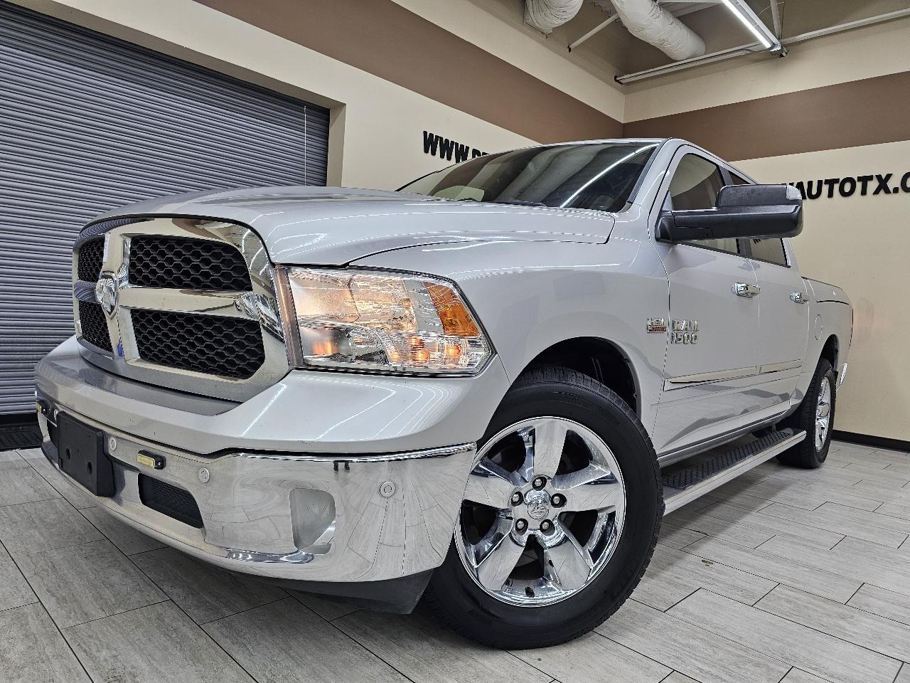 2017 RAM 1500 CREW CAB 5.7L LONE STAR