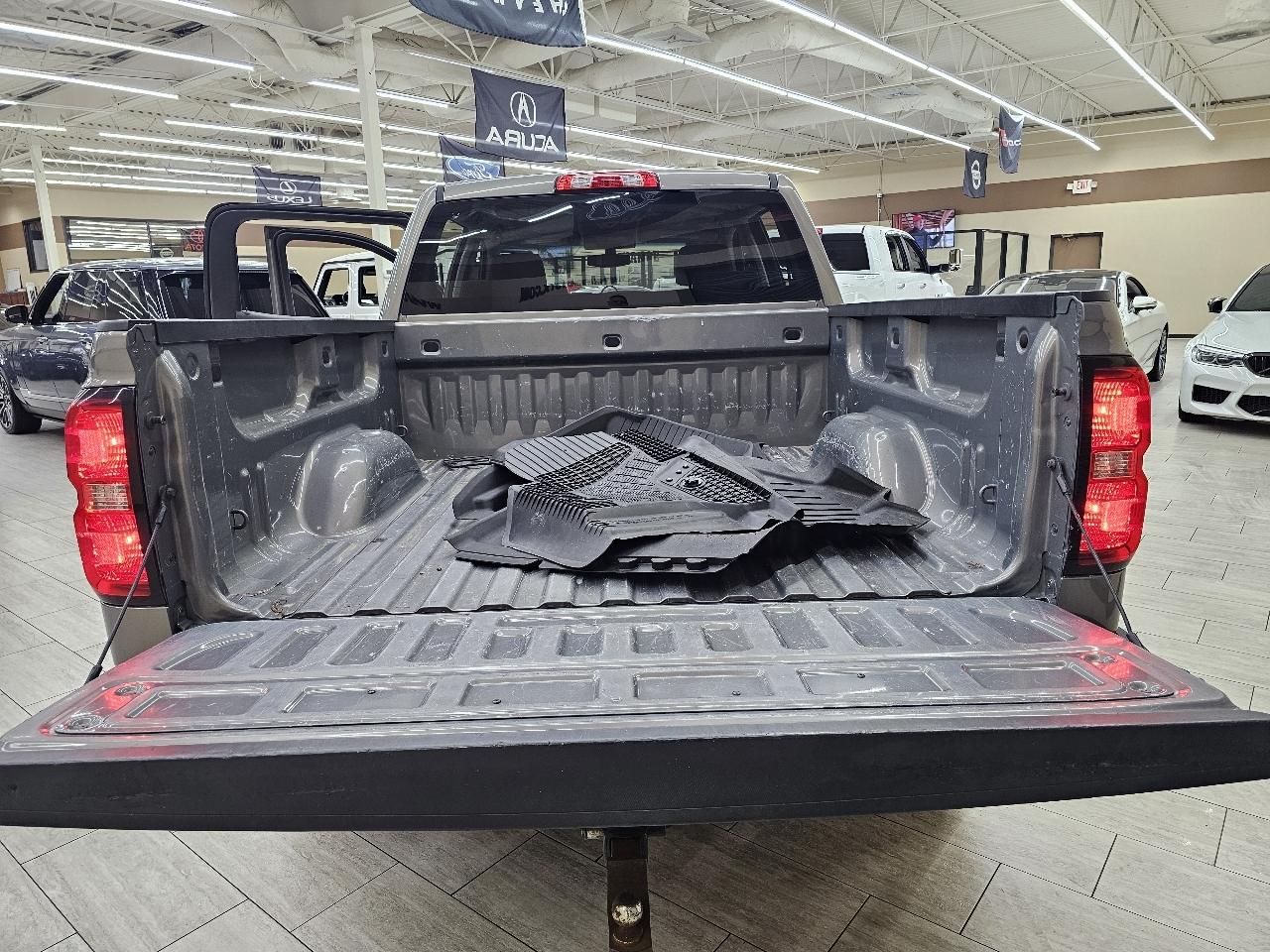 Chevrolet Silverado 1500 LT Crew Cab 2WD 2017