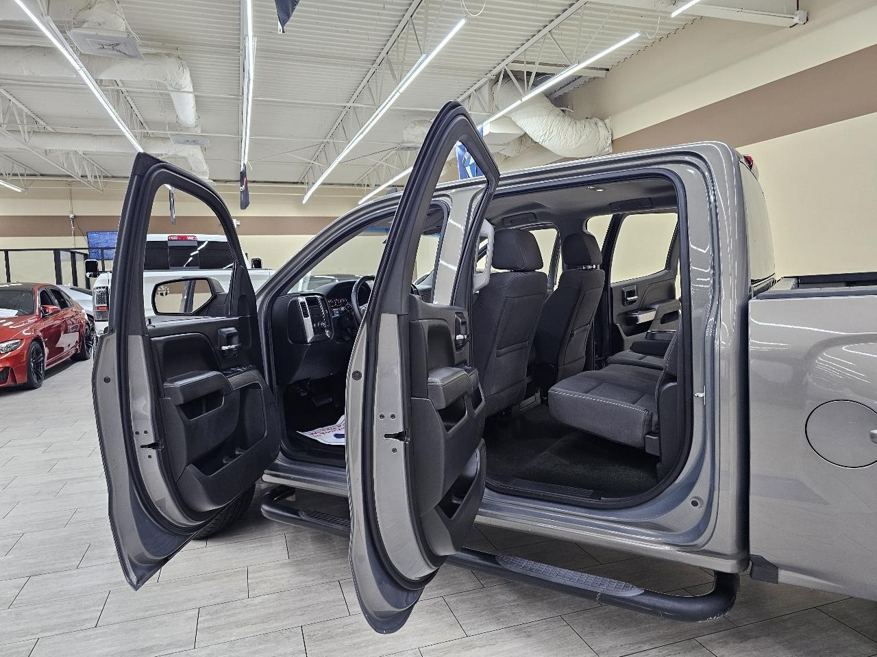 Chevrolet Silverado 1500 LT Crew Cab 2WD 2017