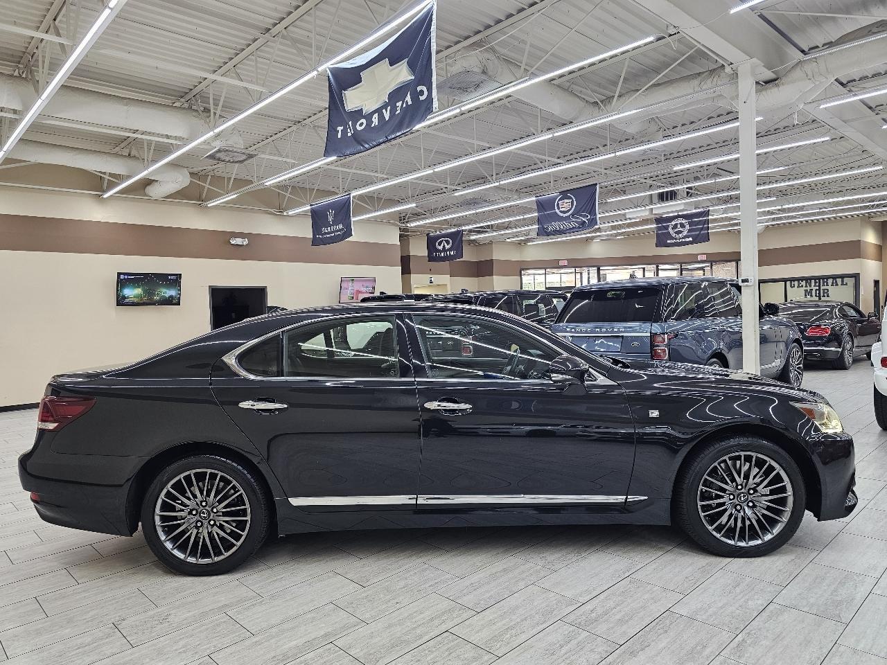 Lexus LS 460 RWD 2017