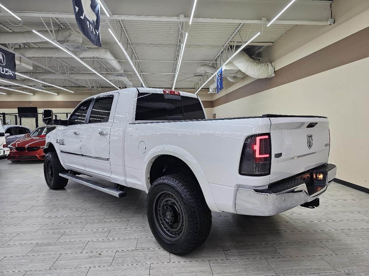 RAM 2500 Laramie Mega Cab 4WD 2016