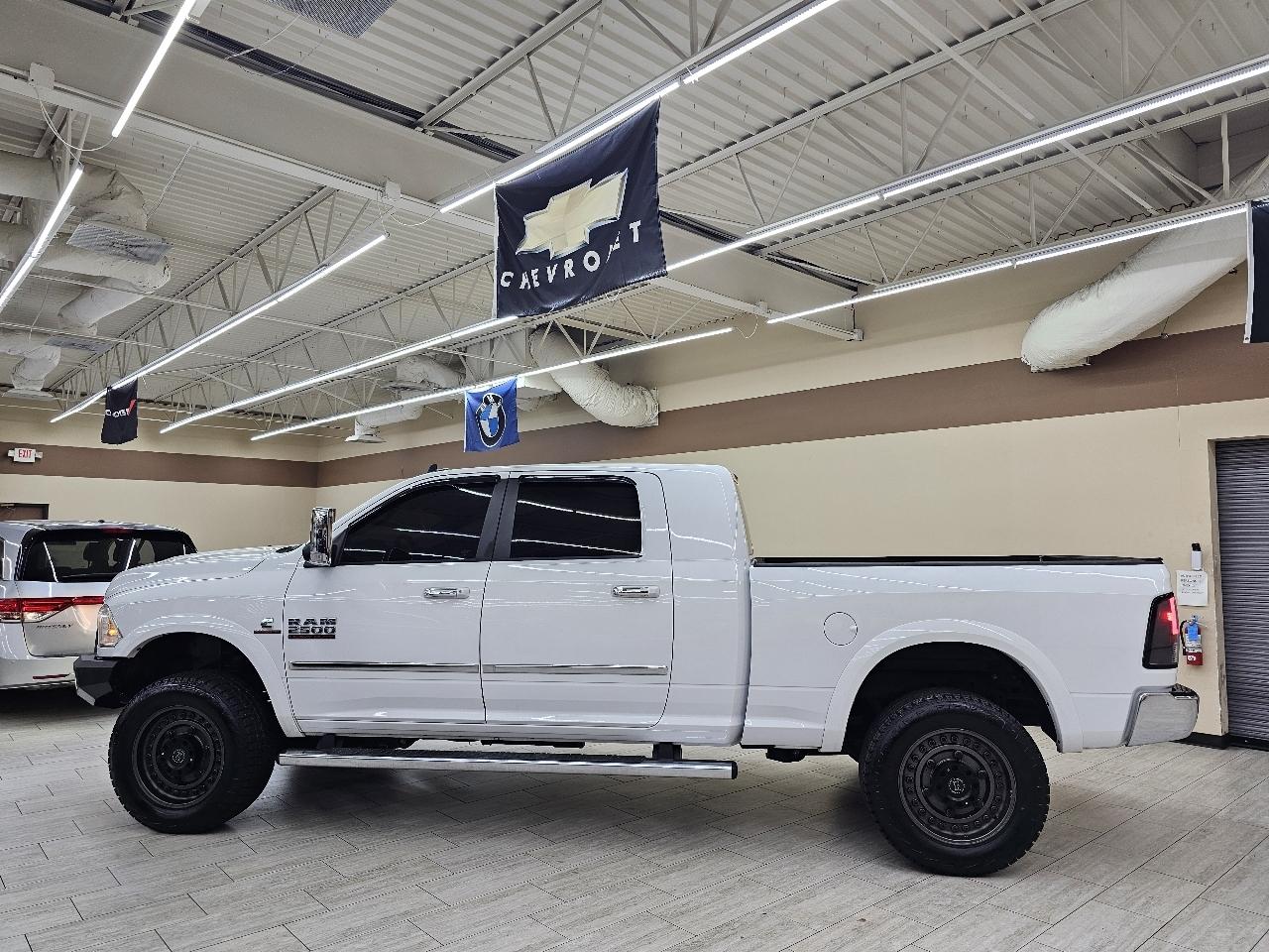 RAM 2500 Laramie Mega Cab 4WD 2016