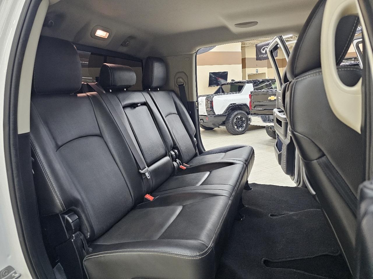 RAM 2500 Laramie Mega Cab 4WD 2016