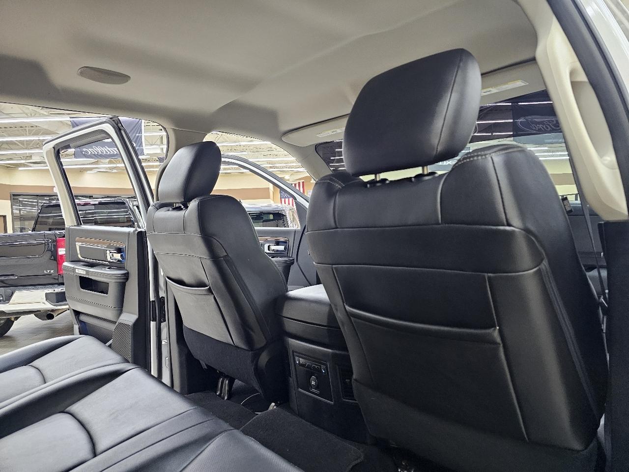 RAM 2500 Laramie Mega Cab 4WD 2016