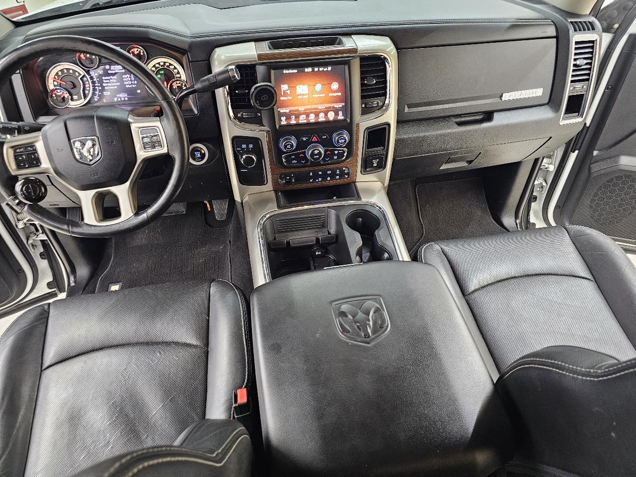 RAM 2500 Laramie Mega Cab 4WD 2016