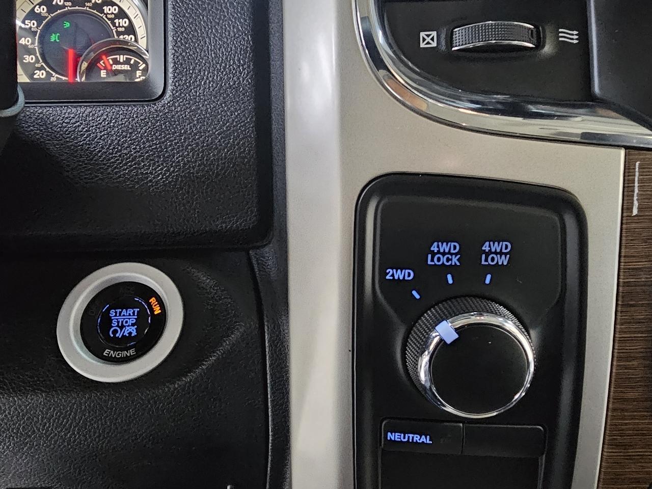 RAM 2500 Laramie Mega Cab 4WD 2016