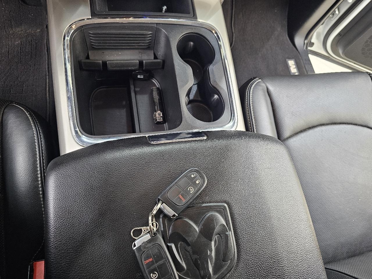 RAM 2500 Laramie Mega Cab 4WD 2016