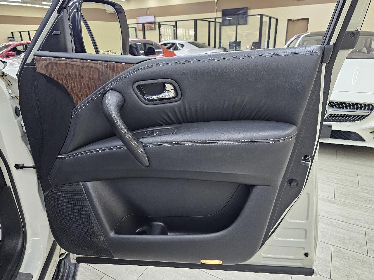 Nissan Armada Platinum 2WD 2017