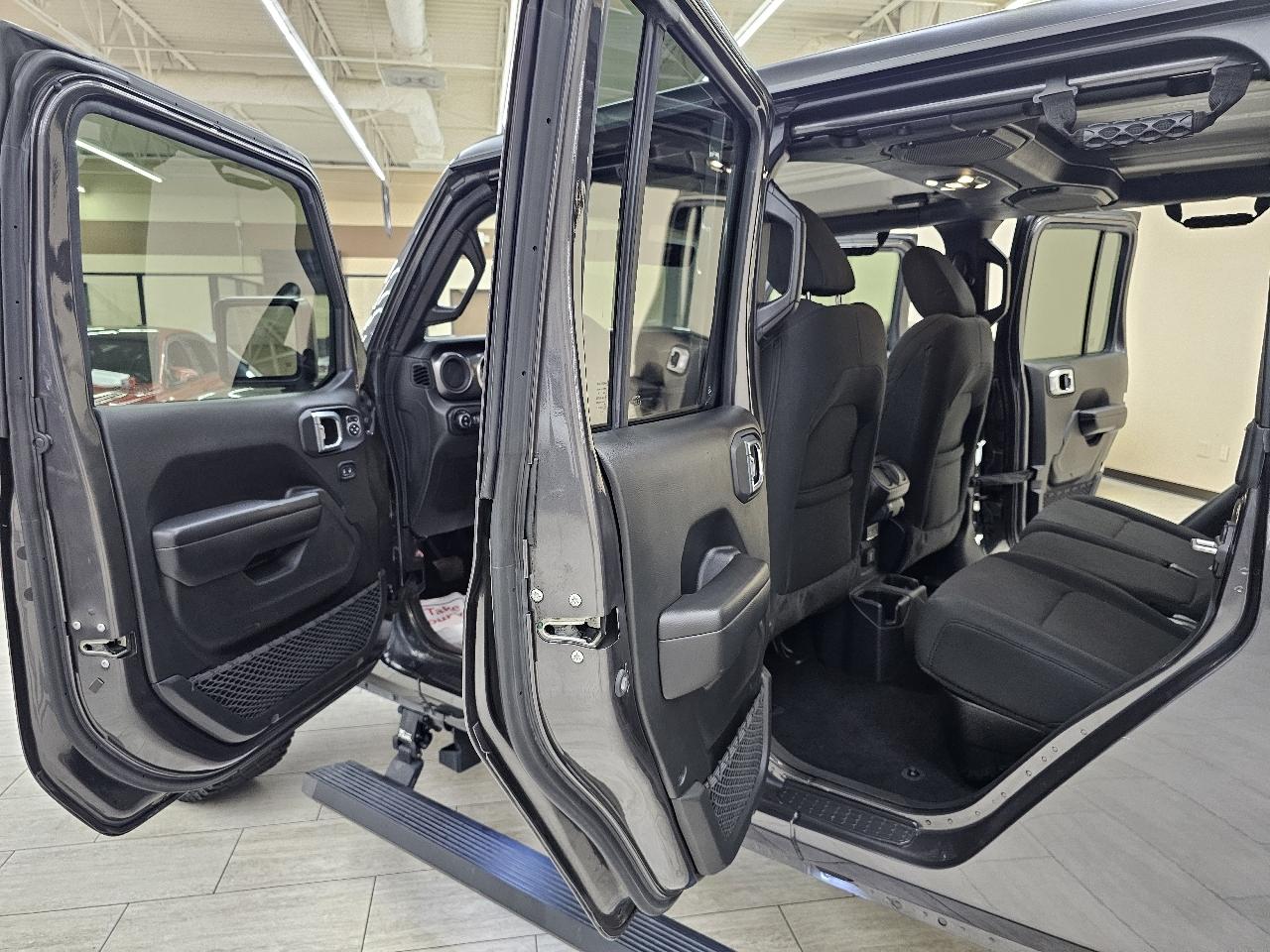 Jeep Gladiator  2021