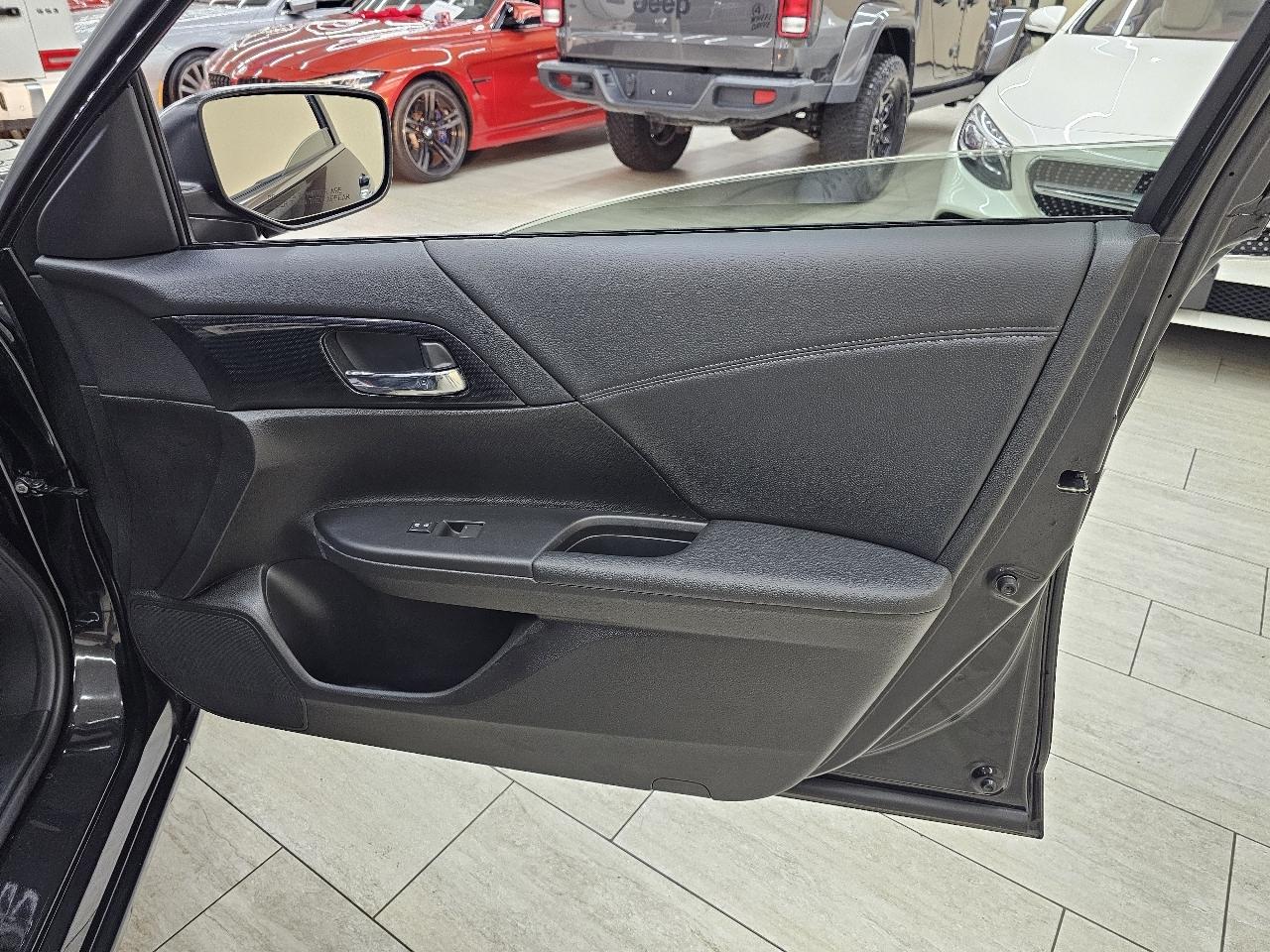 Honda Accord Sport Sedan 6-Spd MT 2014