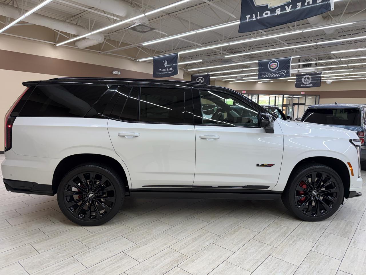 Cadillac Escalade V 4WD 2025