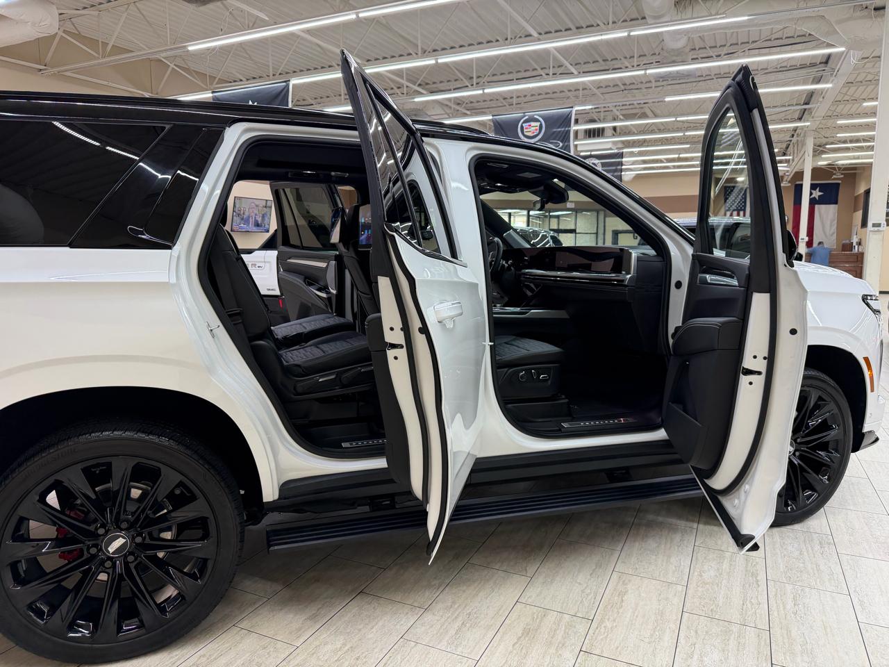 Cadillac Escalade V 4WD 2025