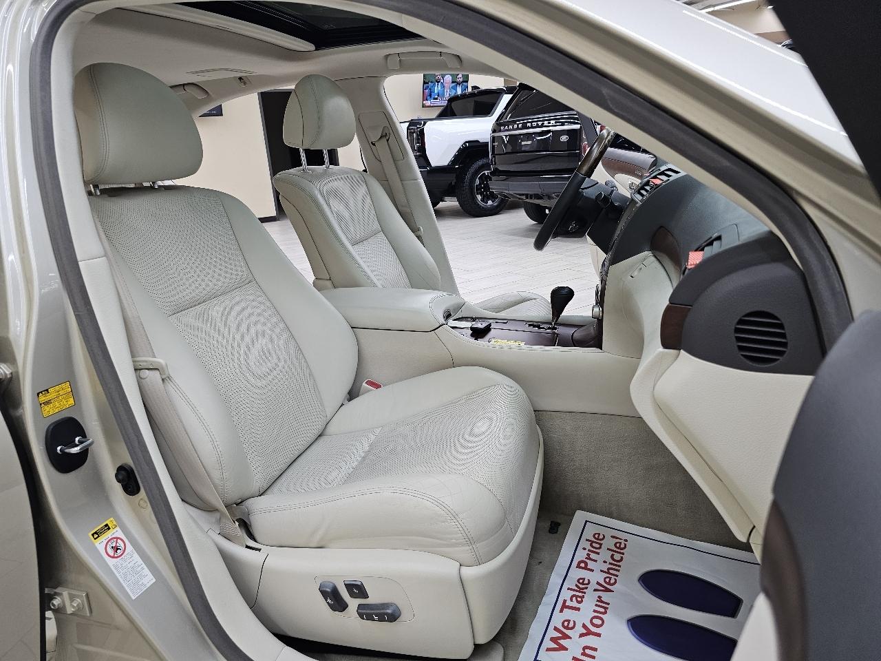 Lexus LS 460 Luxury Sedan 2010
