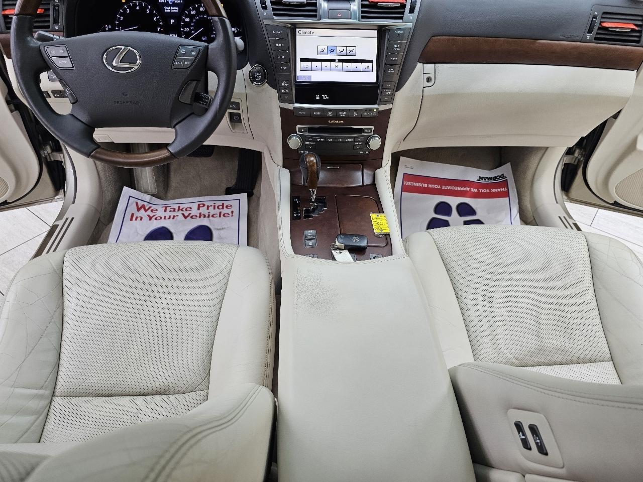 Lexus LS 460 Luxury Sedan 2010