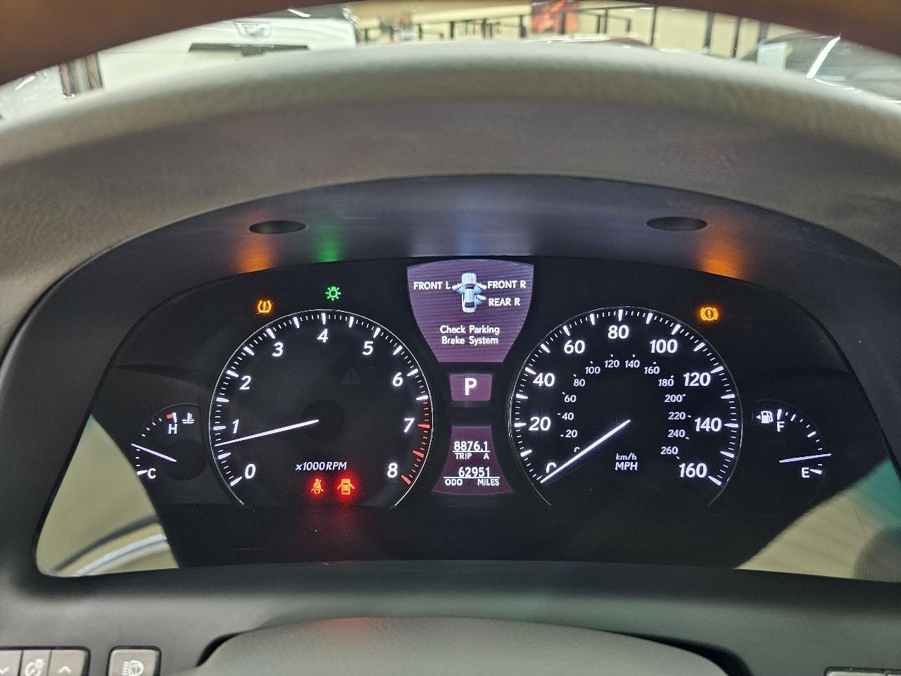 Lexus LS 460 Luxury Sedan 2010
