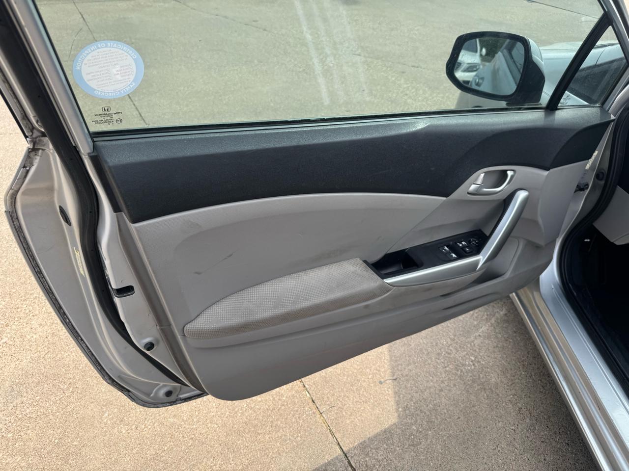 Honda Civic EX Coupe 5-Speed AT 2012