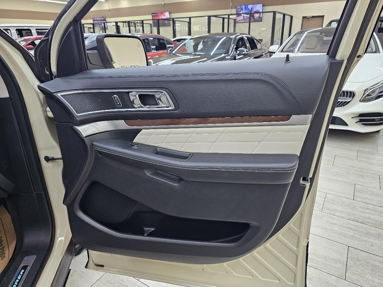 Ford Explorer Platinum AWD 2018