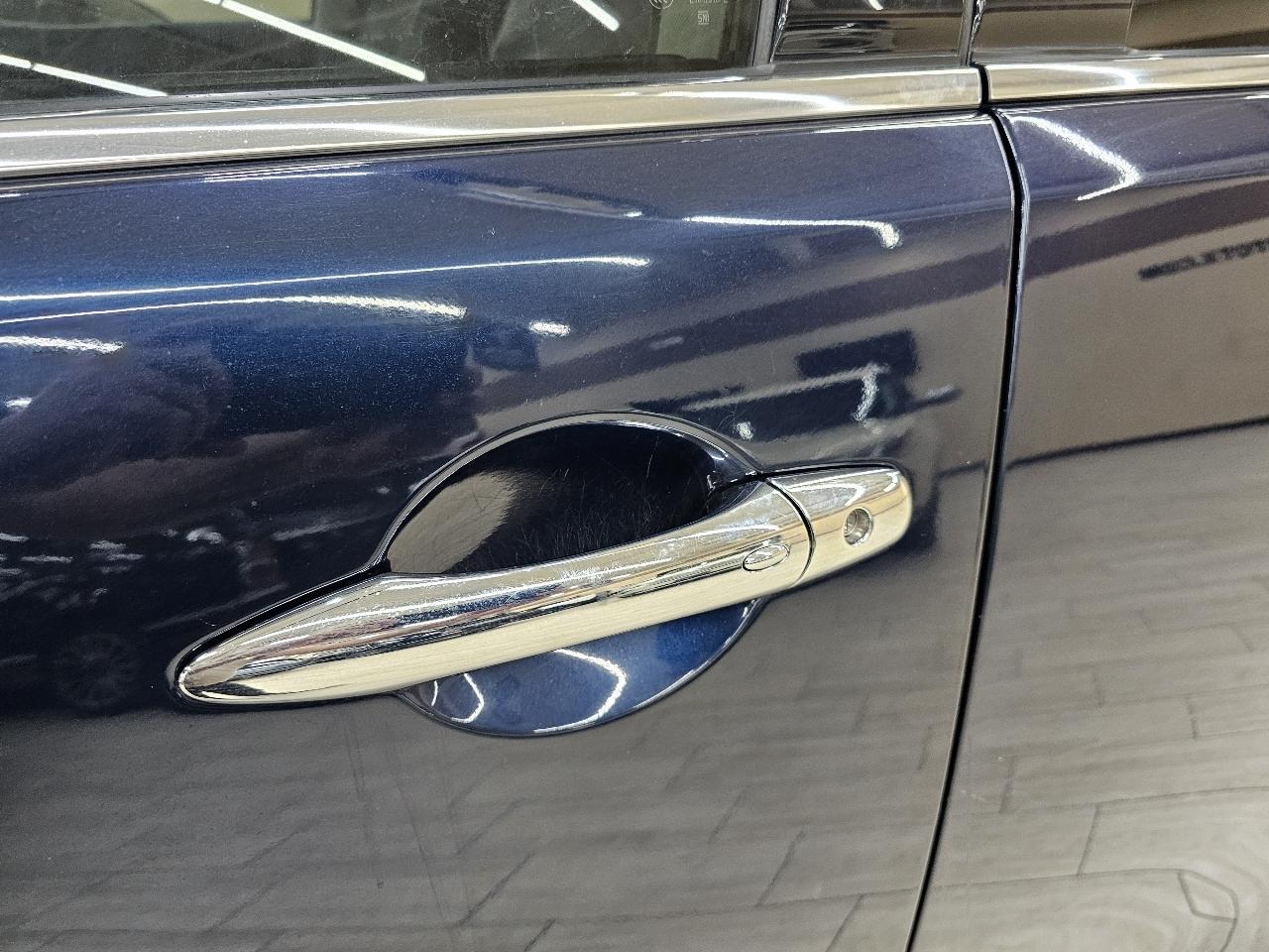 Nissan Armada Platinum 2WD 2017