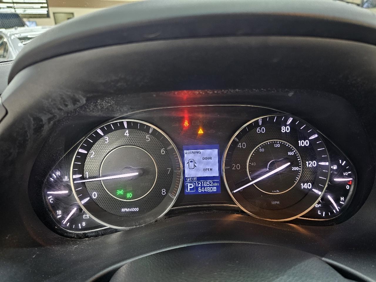 Nissan Armada Platinum 2WD 2017