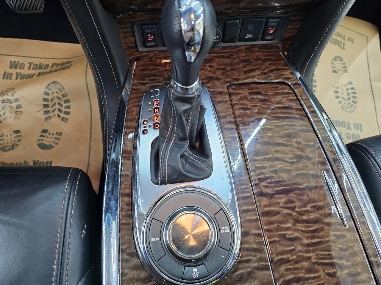 Nissan Armada Platinum 2WD 2017