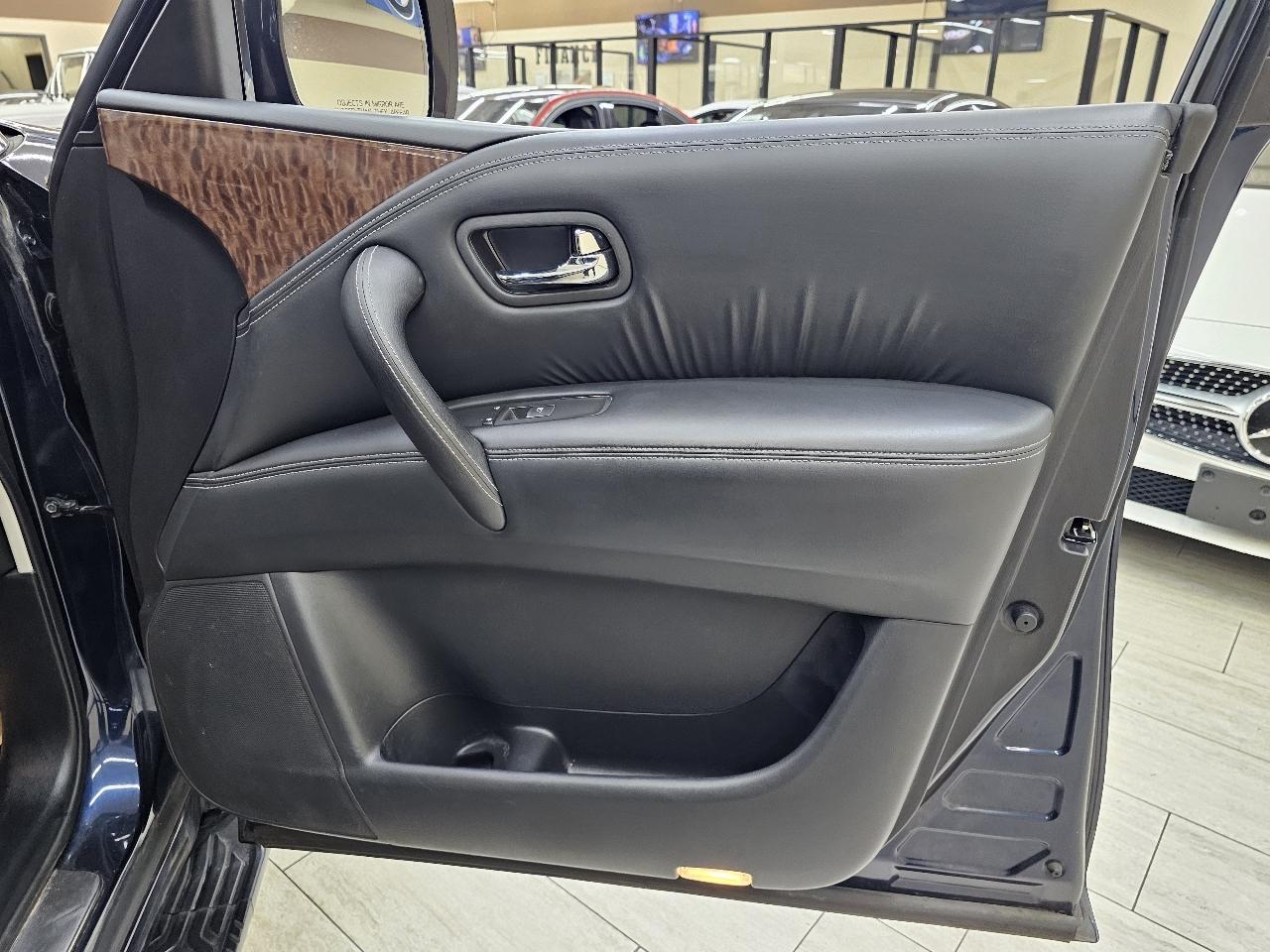 Nissan Armada Platinum 2WD 2017