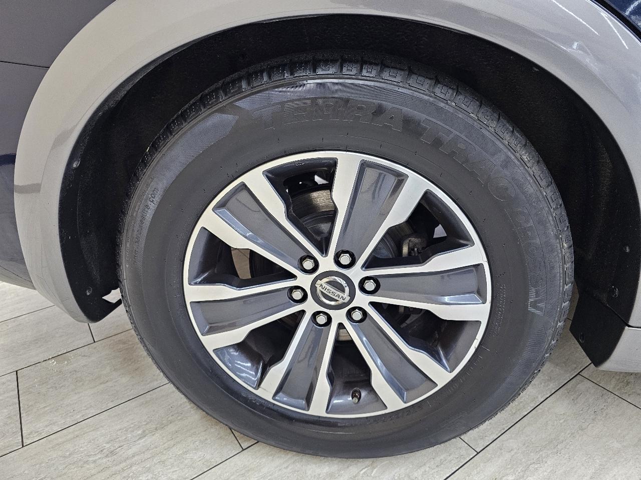 Nissan Armada Platinum 2WD 2017