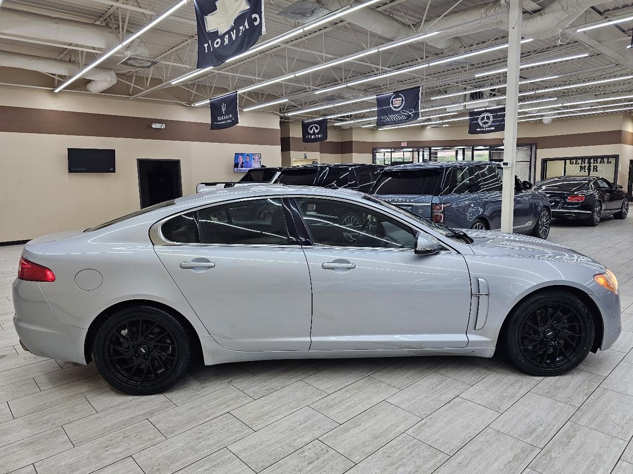 Jaguar XF-Series XF 2011