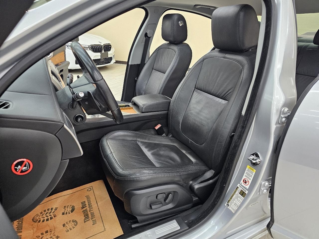 Jaguar XF-Series XF 2011