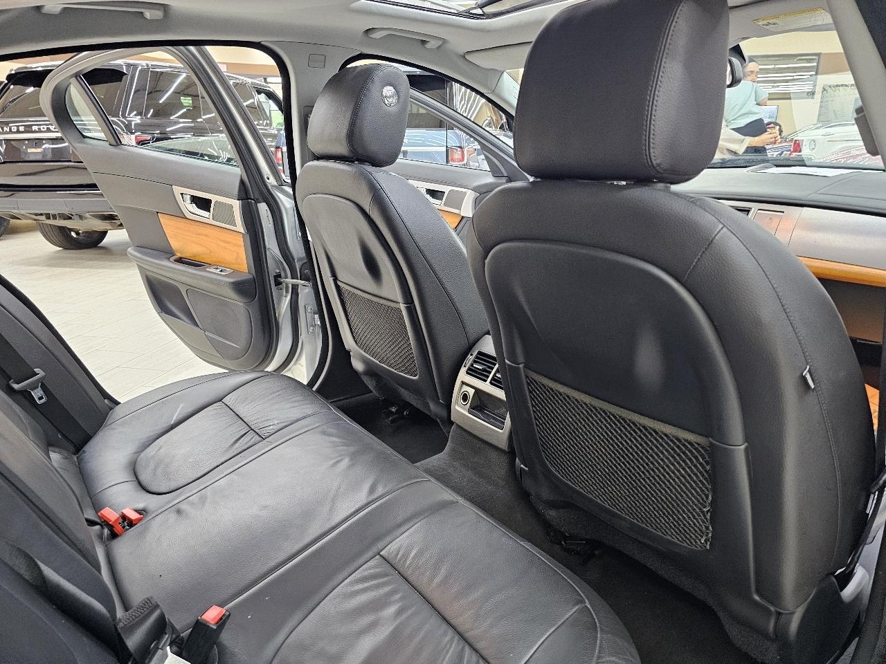 Jaguar XF-Series XF 2011