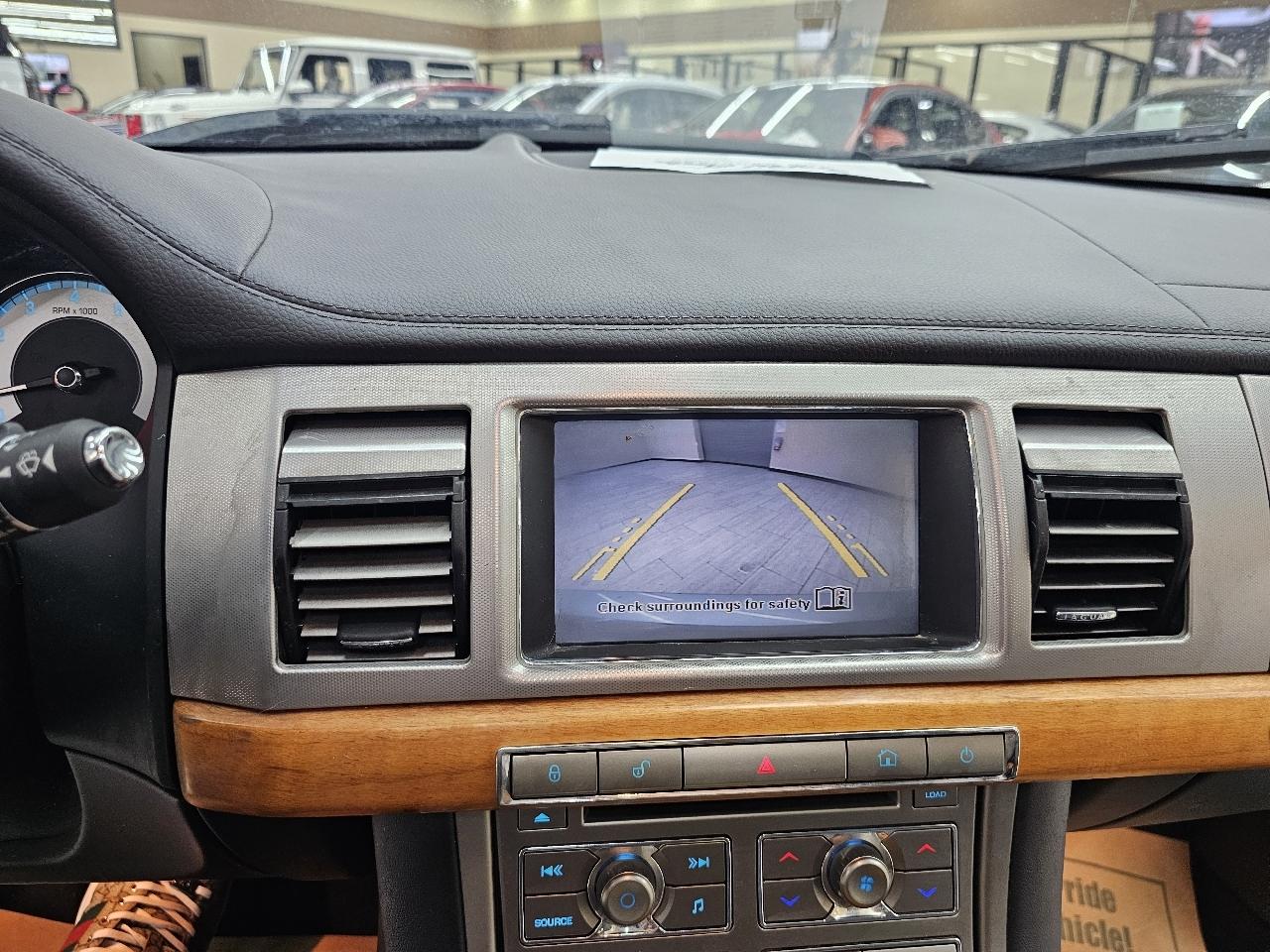 Jaguar XF-Series XF 2011