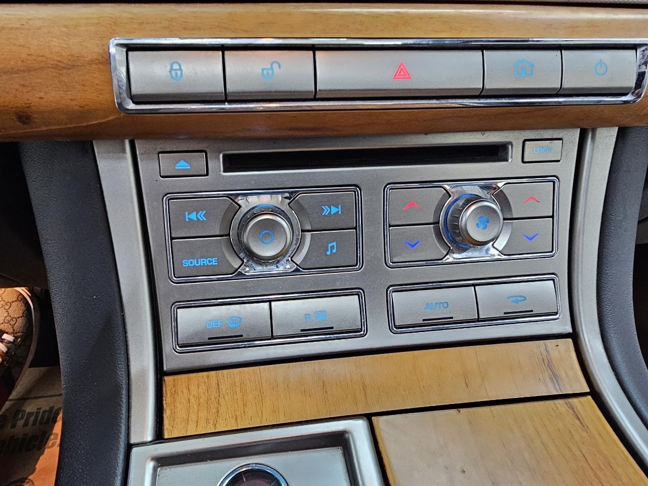 Jaguar XF-Series XF 2011