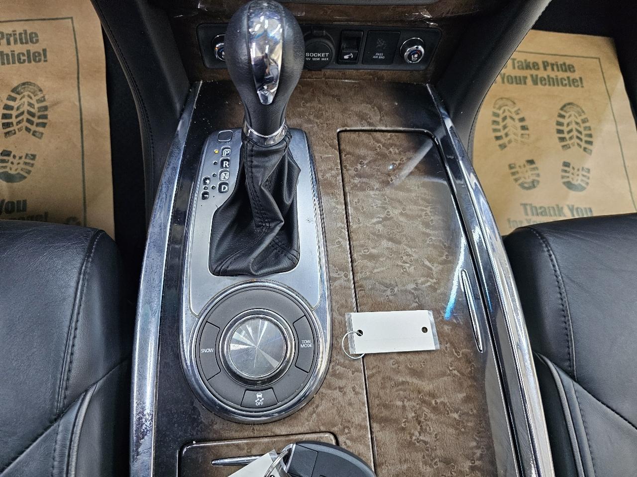 Infiniti QX80 2WD 2014