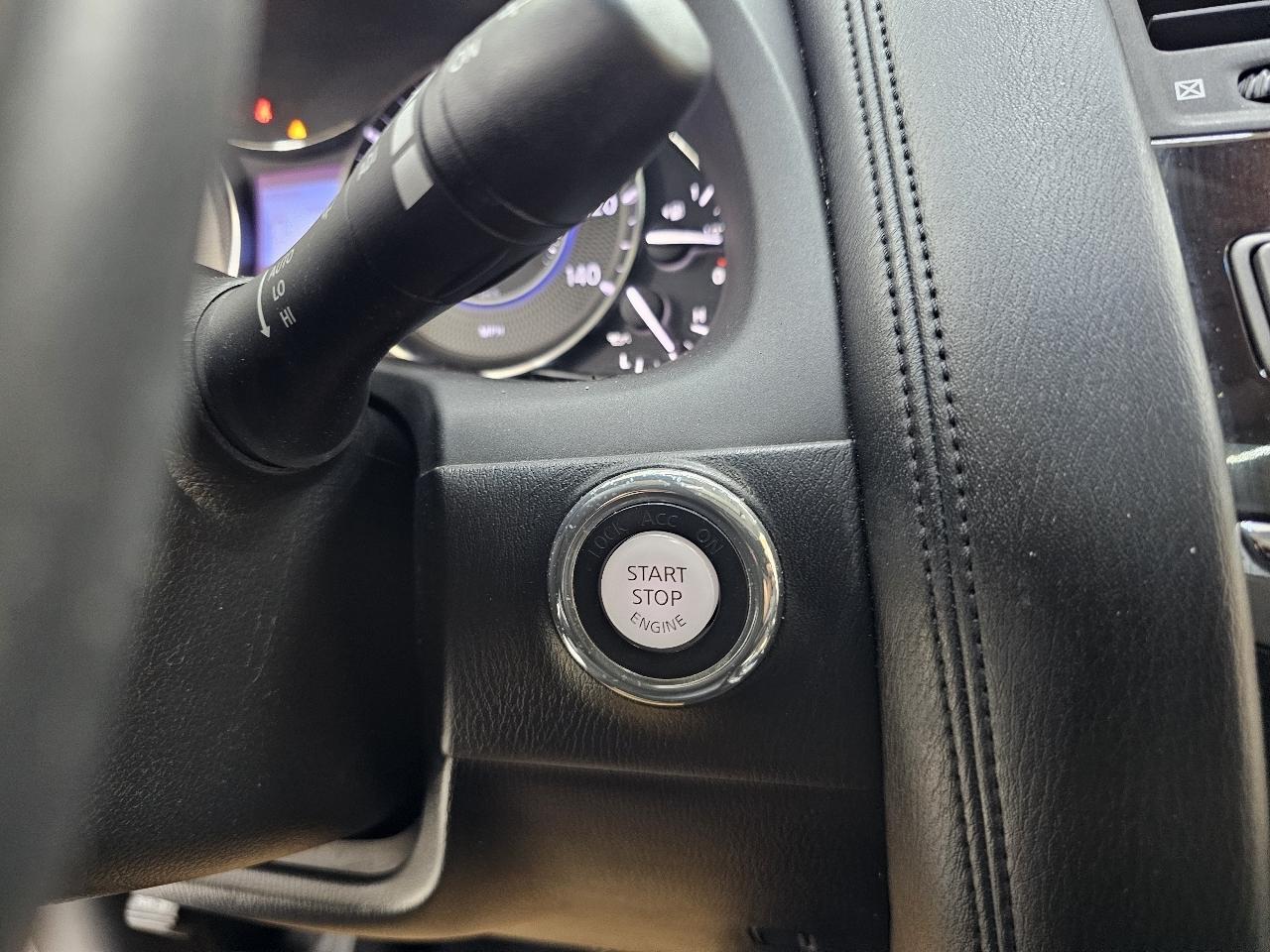 Infiniti QX80 2WD 2014