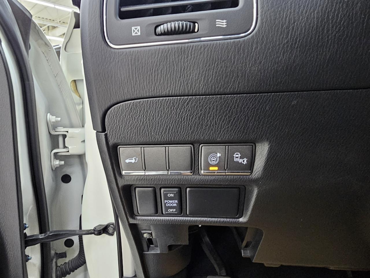 Infiniti QX80 2WD 2014