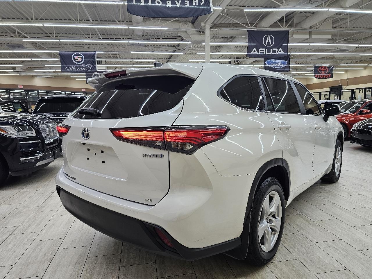 Toyota Highlander Hybrid LE AWD 2023