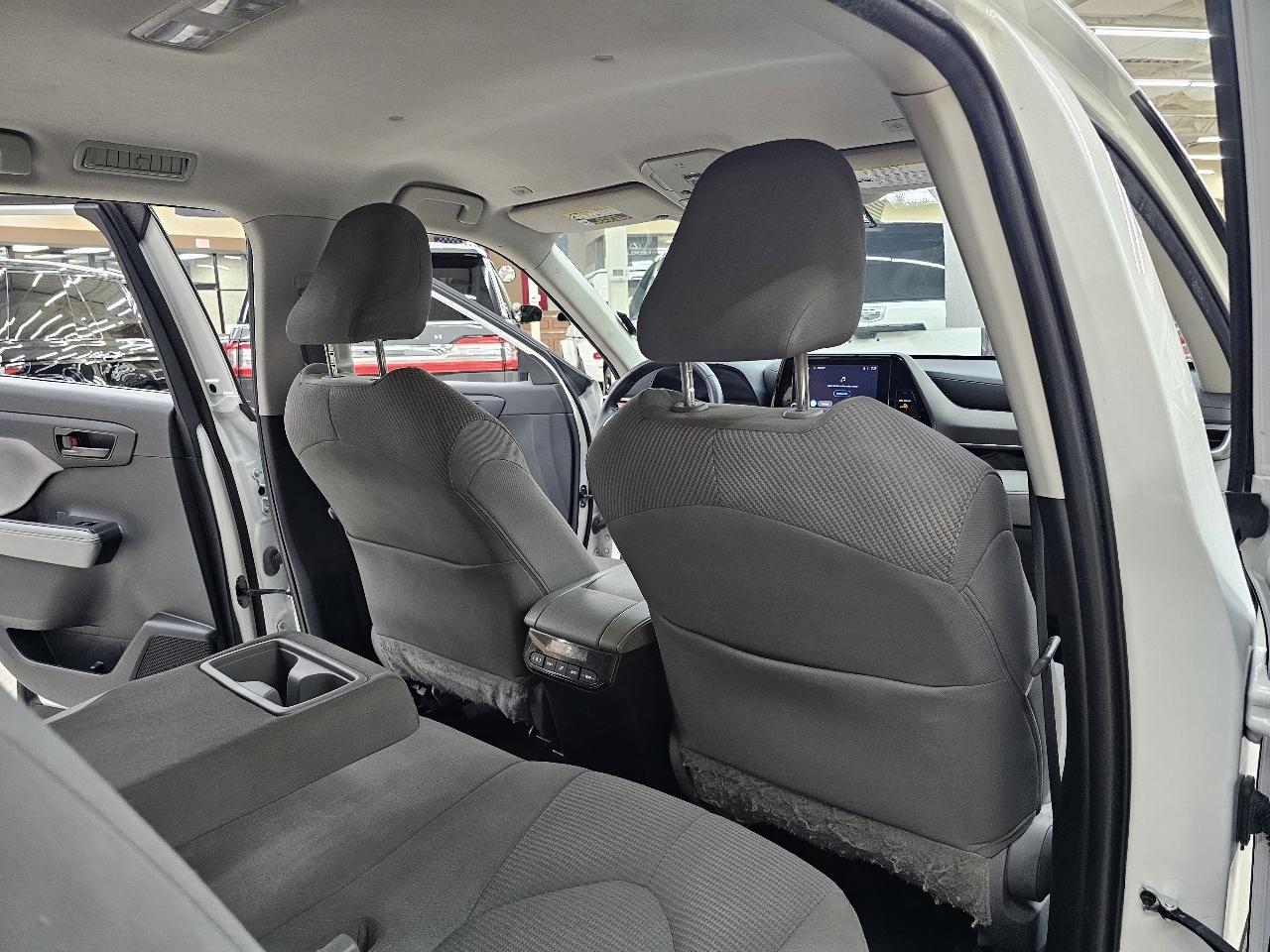 Toyota Highlander Hybrid LE AWD 2023