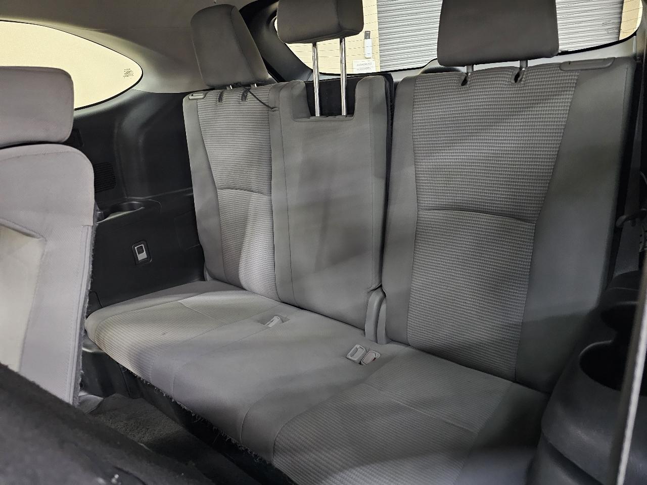 Toyota Highlander Hybrid LE AWD 2023