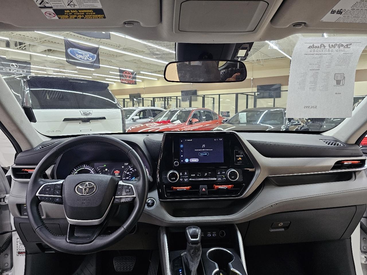 Toyota Highlander Hybrid LE AWD 2023