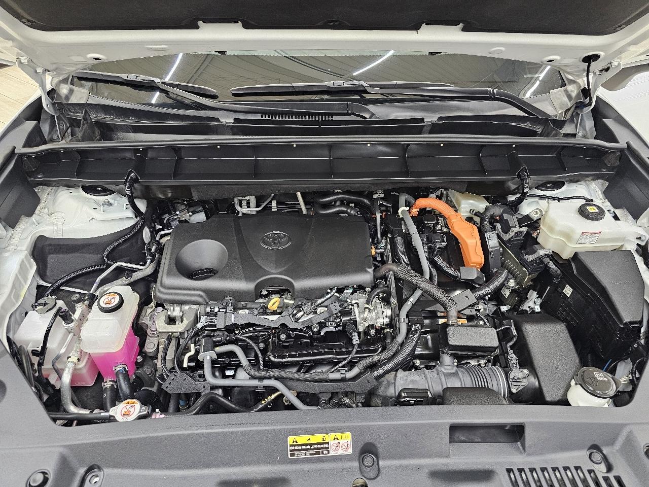 Toyota Highlander Hybrid LE AWD 2023