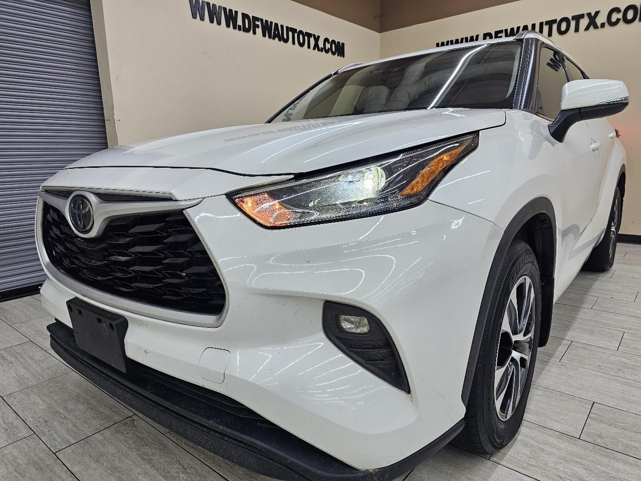 Toyota Highlander XLE FWD V6 2021