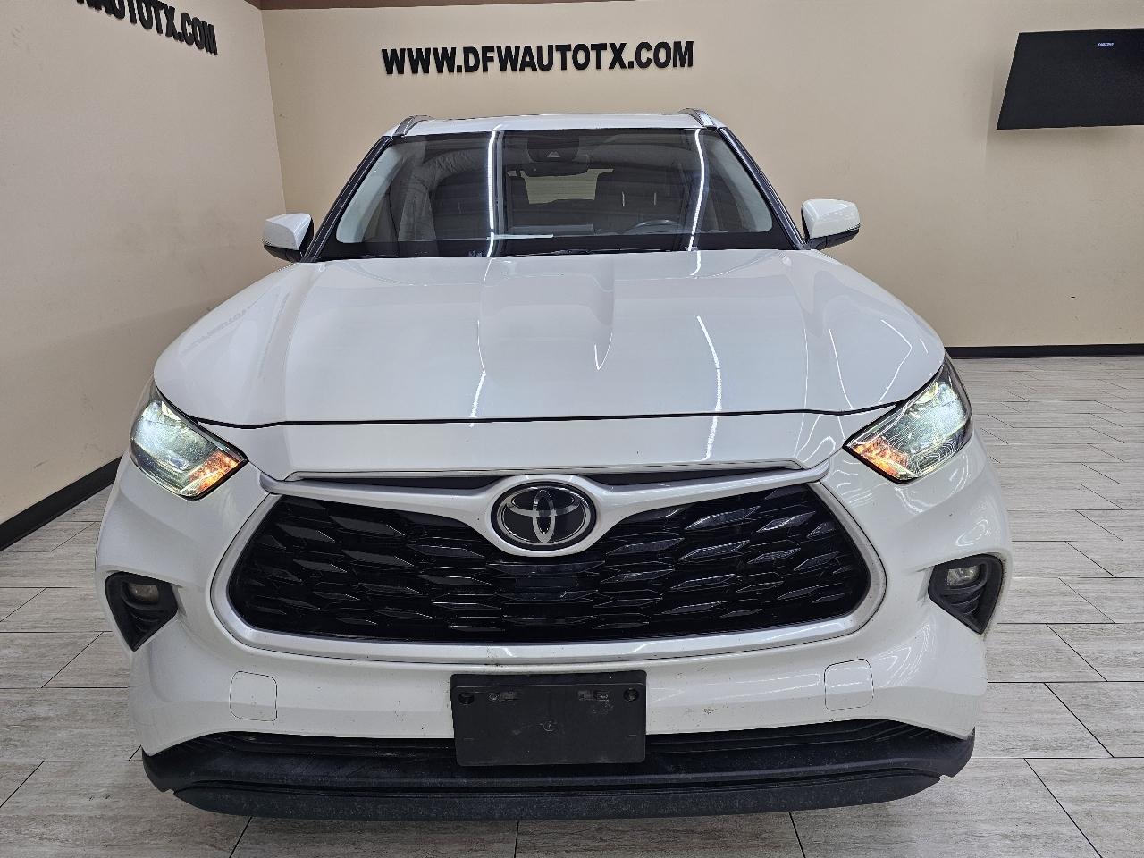 Toyota Highlander XLE FWD V6 2021