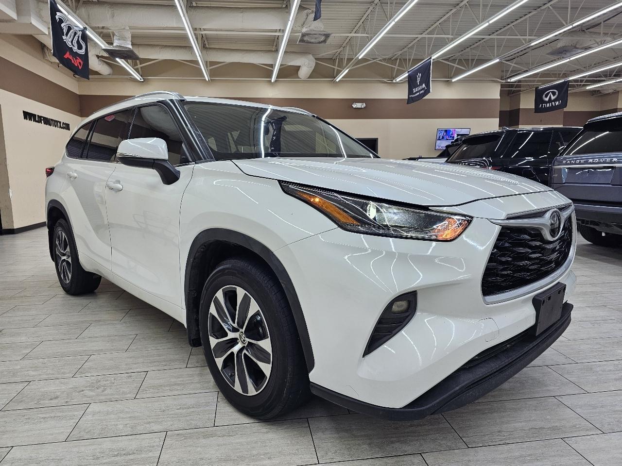 Toyota Highlander XLE FWD V6 2021