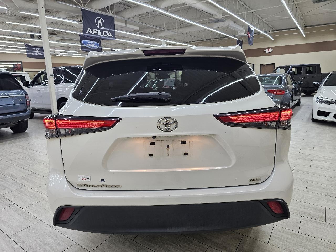 Toyota Highlander XLE FWD V6 2021