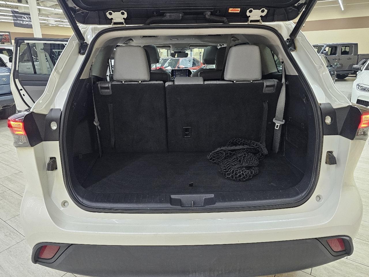 Toyota Highlander XLE FWD V6 2021