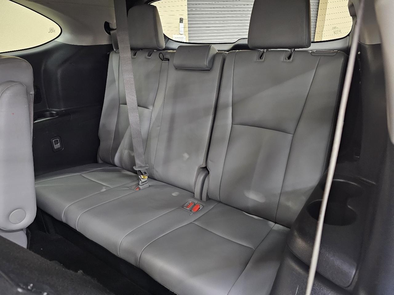 Toyota Highlander XLE FWD V6 2021