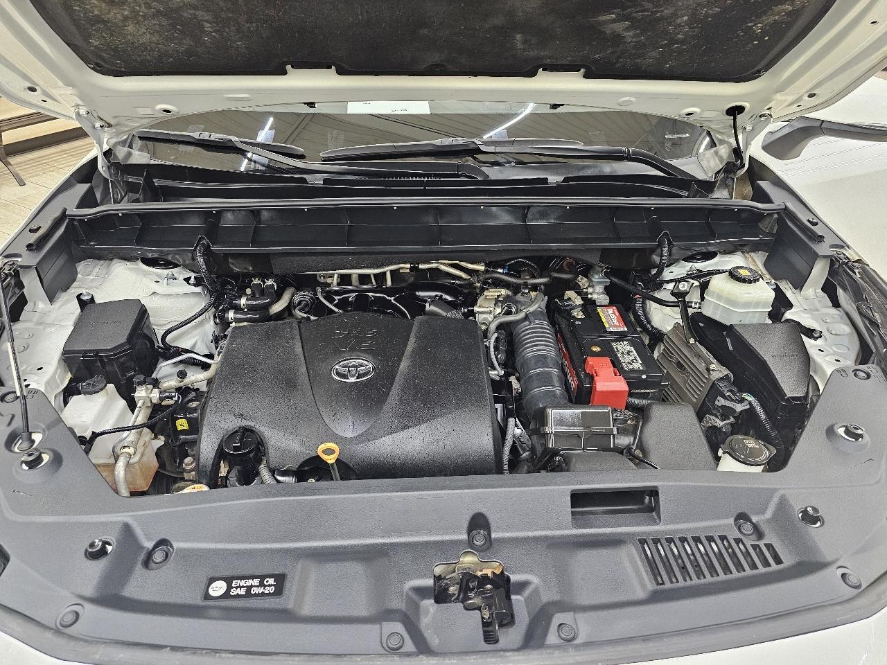 Toyota Highlander XLE FWD V6 2021