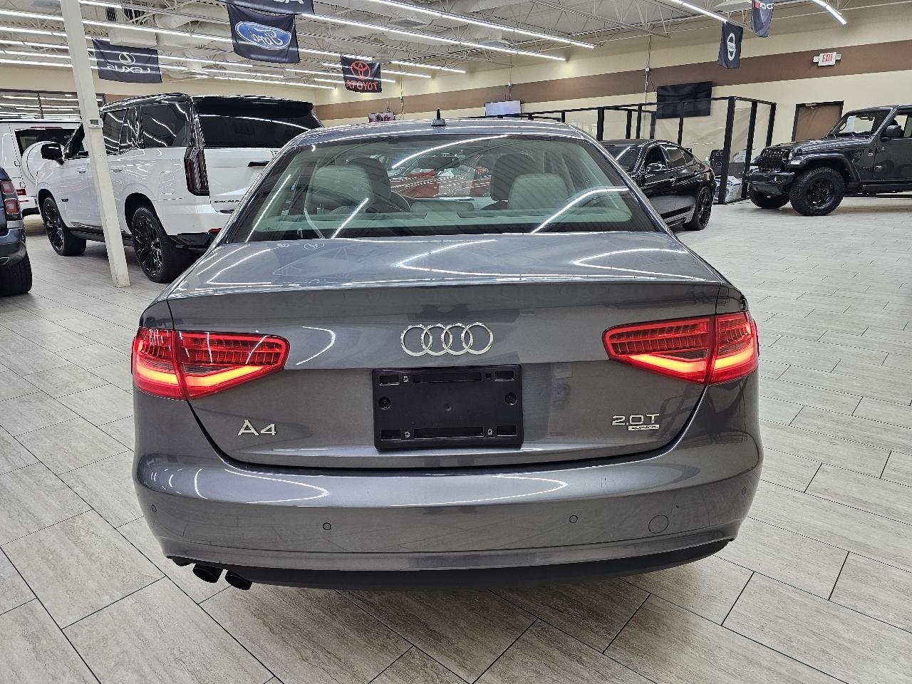 Audi A4 2.0T Sedan quattro Tiptronic 2013