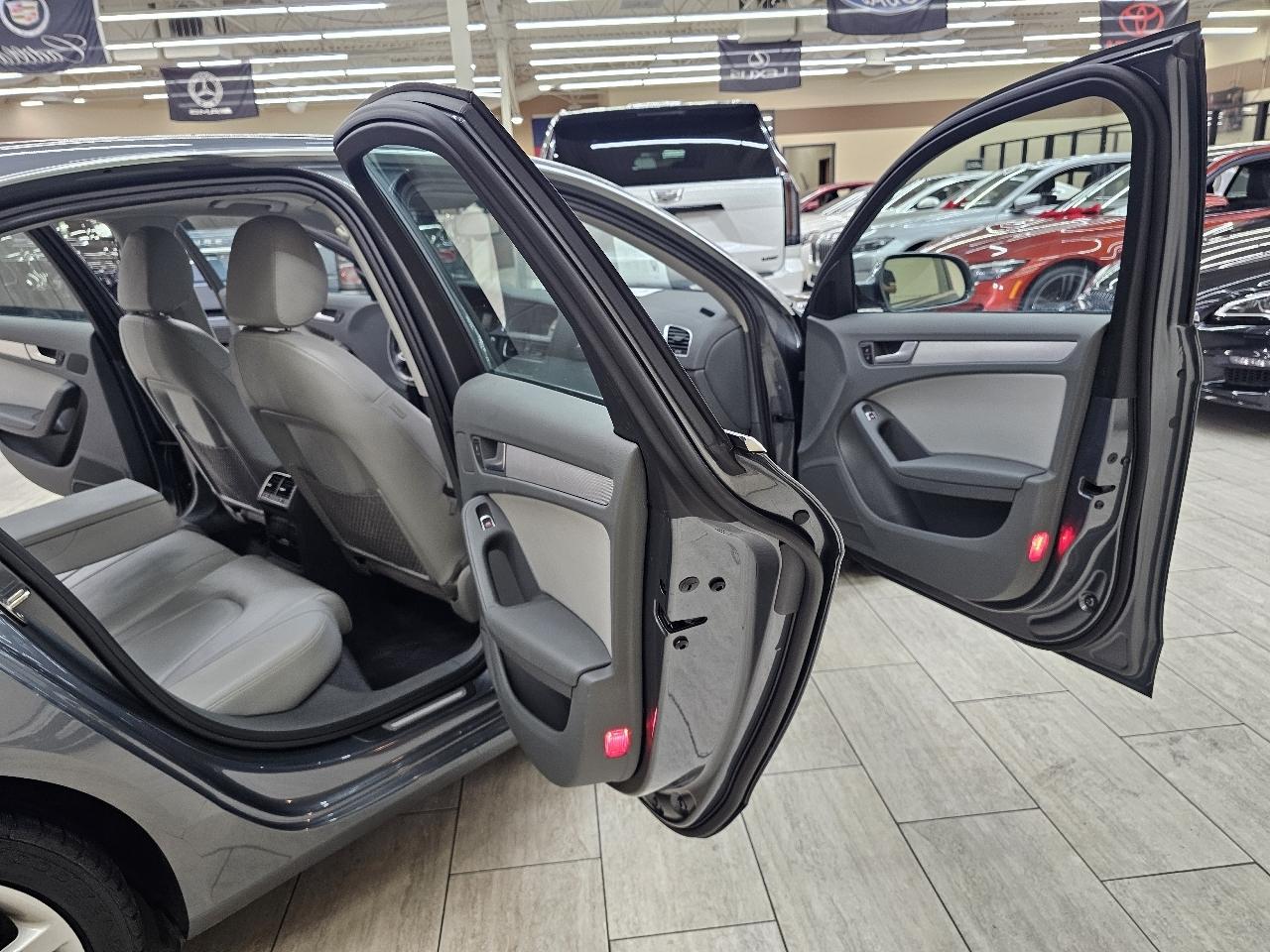 Audi A4 2.0T Sedan quattro Tiptronic 2013