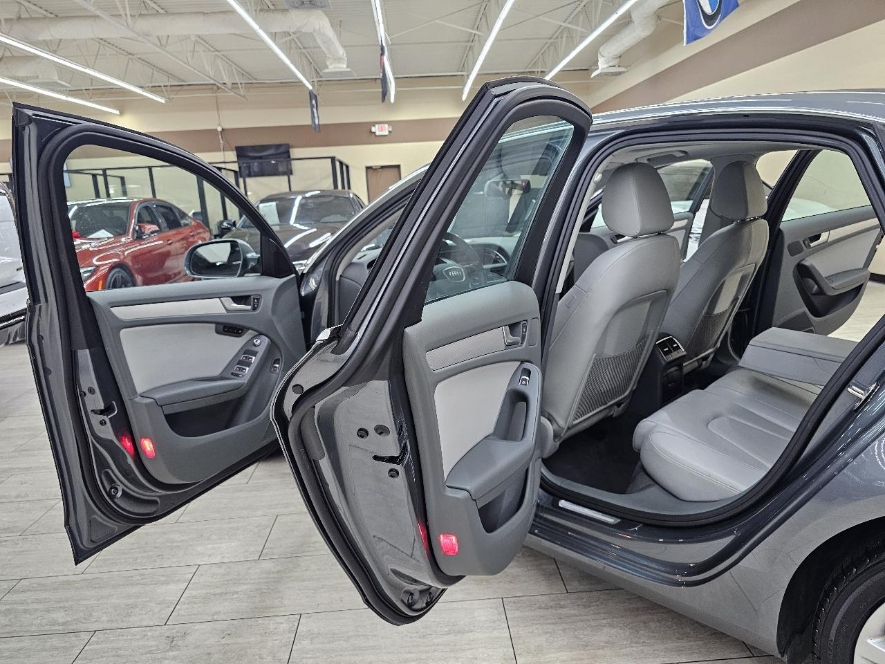 Audi A4 2.0T Sedan quattro Tiptronic 2013