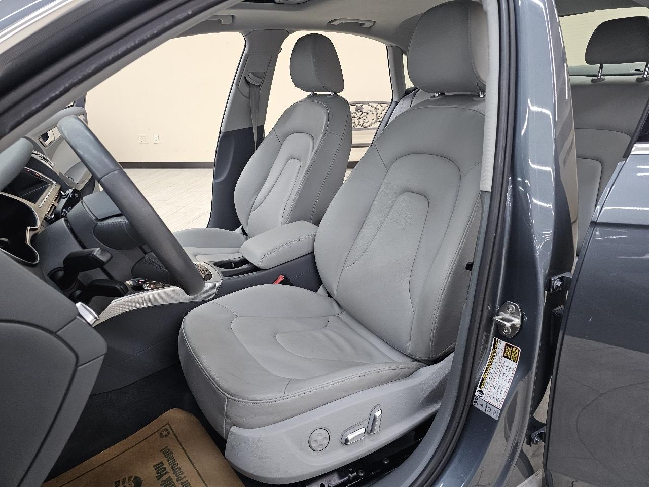 Audi A4 2.0T Sedan quattro Tiptronic 2013